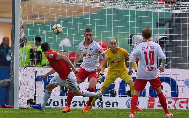 Leipzig đã không thể có được chiếc cúp cho mình trong dịp kỷ niệm 10 năm thành lập CLB. Ảnh: Eurosport