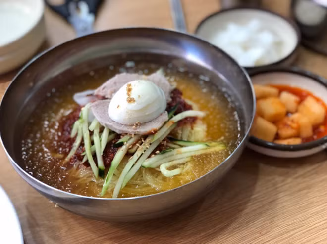 Món mì lạnh Naengmyun
