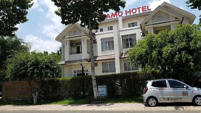 Khách sạn cũng là nơi tu luyện  Khách sạn cũng là nơi tu luyện