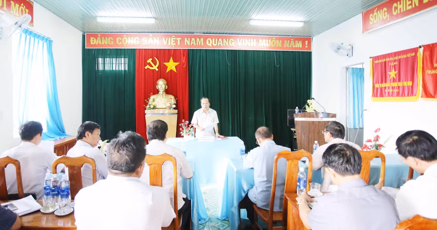 Quang cảnh buổi làm việc. Ảnh: Nguyễn Đăng Vũ