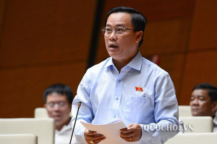 Đại biểu Nguyễn Quốc Hận phát biiểu tại hội trường Quốc hội.