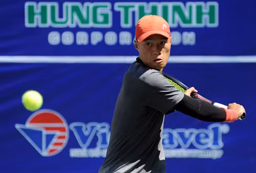  Minh Tuấn không thể cùng tuyển Việt Nam lên ngôi tại giải đồng đội Đông Nam Á.