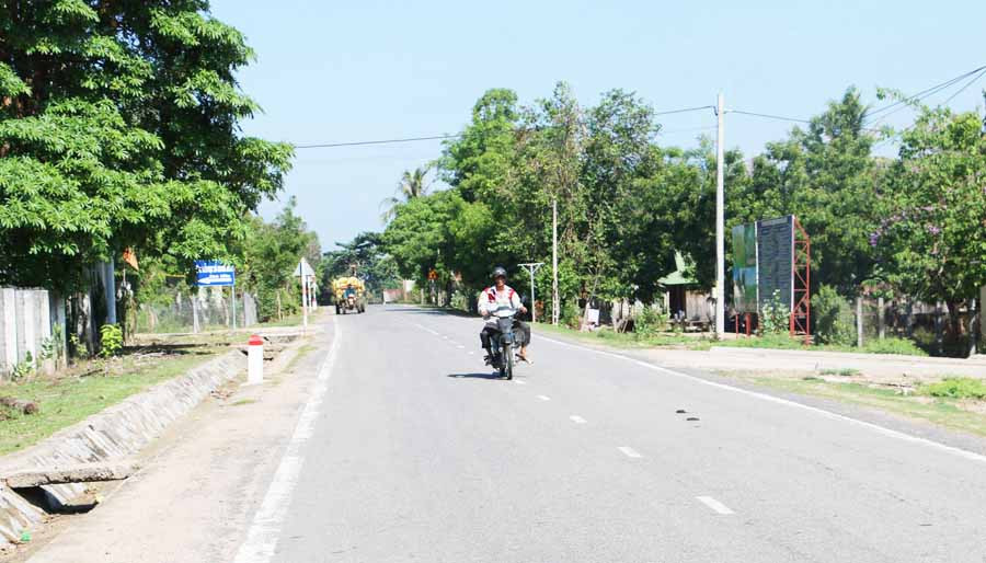 Đường Trường Sơn Đông-đoạn qua xã Krông Năng (huyện Krông Pa). Ảnh: Đ.T