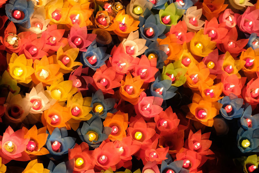  Với ước nguyện đơn sơ, xin khoảng cách về địa lý, sự khác nhau về chủng tộc, màu da, tôn giáo, quan điểm sống, sẽ không còn tồn tại. Chỉ còn lại tình thương, sự sẻ chia, lòng hiểu biết.