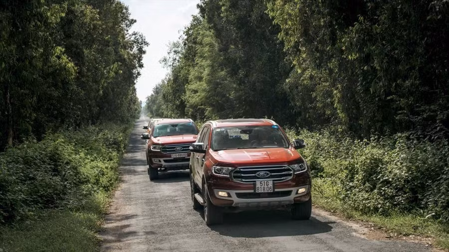 Ford Everest đến 122 triệu đồng