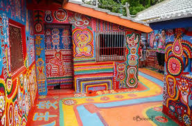 Họa tiết ngập khắp lối đi Họa tiết ngập khắp lối đi