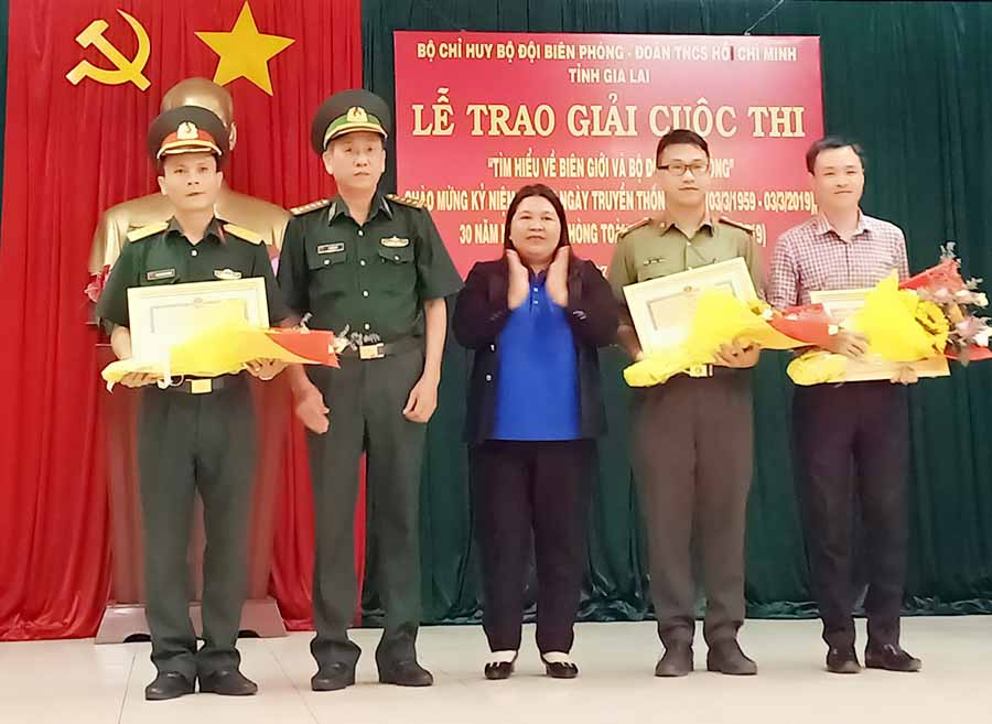  Ảnh: Ksor H’Yuên