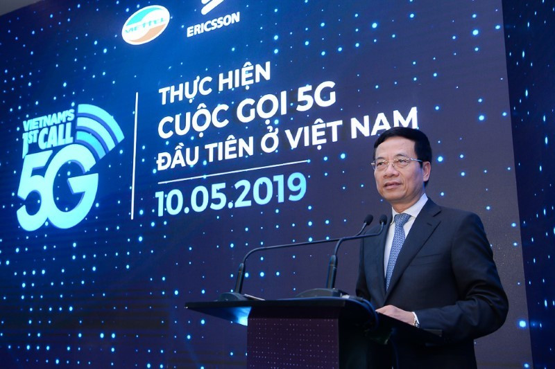  Bộ trưởng TT&TT Nguyễn Mạnh Hùng phát biểu tại buổi thử nghiệm cuộc gọi 5G đầu tiên tại Việt Nam.