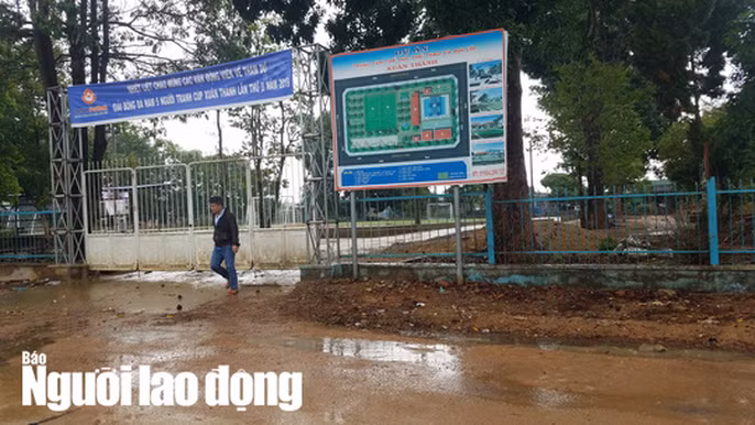 Người dân không còn được tự do ra vào Công viên 23 tháng 4, muốn ra vào phải sử dụng dịch vụ