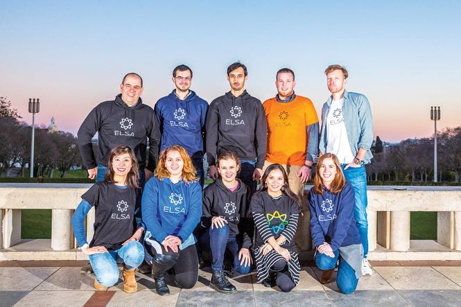 Văn Đinh Hồng Vũ và các thành viên cộng sự ở Elsa