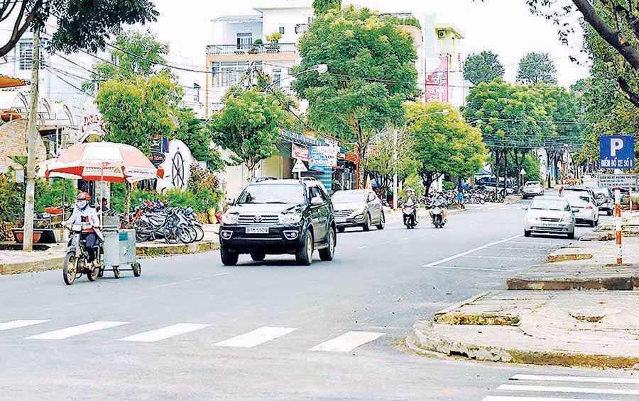  Một góc đường Lê Hồng Phong, TP. Pleiku. Ảnh: Đ.T