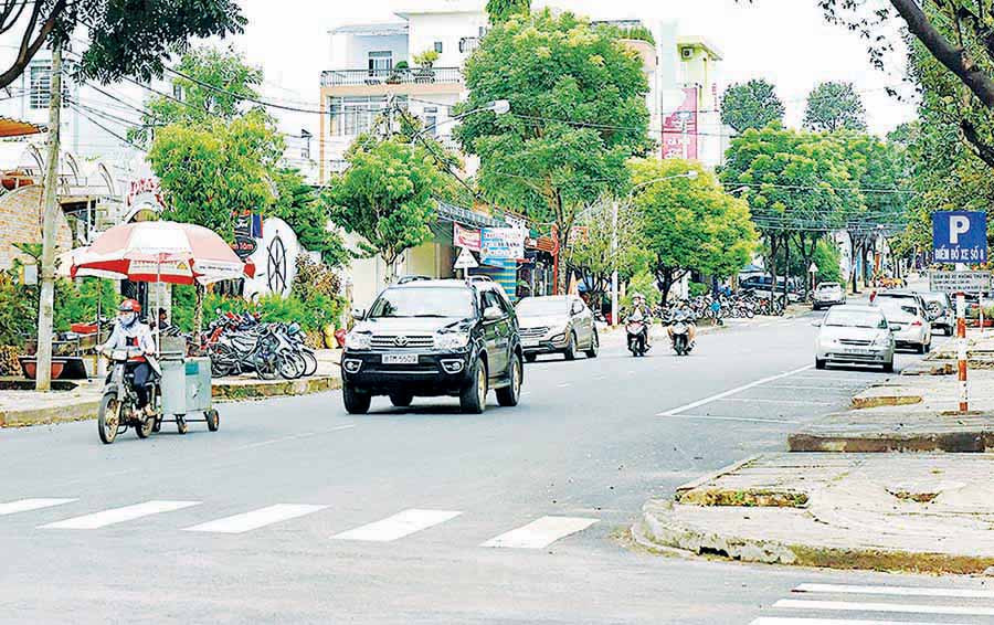  Một góc đường Lê Hồng Phong, TP. Pleiku. Ảnh: Đ.T