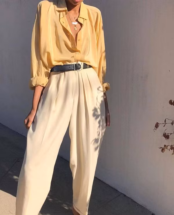 Từ dáng quần xếp ly cổ điển, các nhà mốt đã mang tới nhiều mẫu trang phục phục phù hợp khi đến công sở, đi dạo phố.