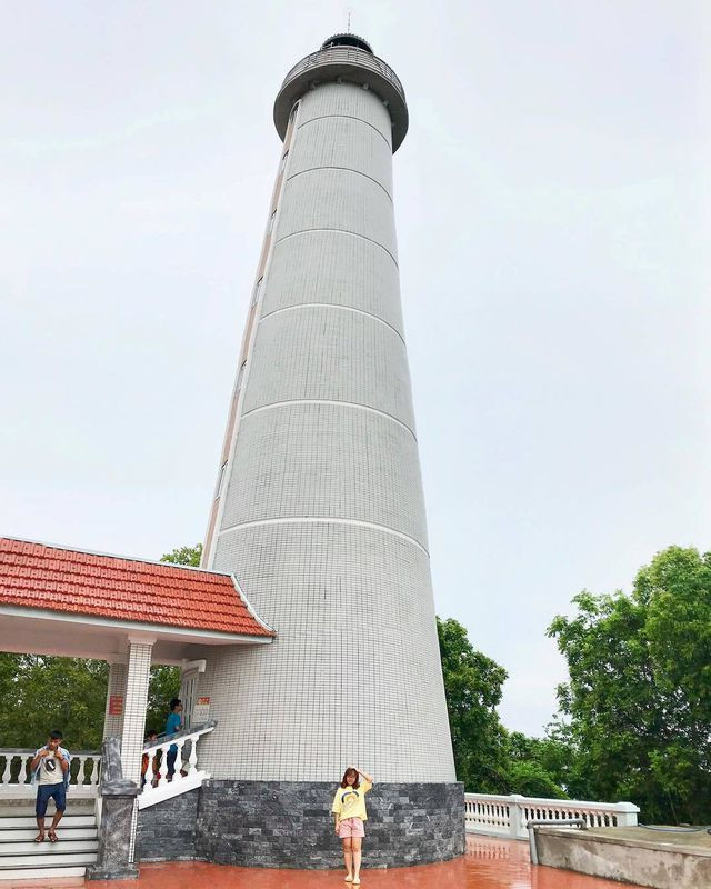 Hải đăng Cô Tô được xây dựng từ cuối thế kỷ 19 được xem là "con mắt của biển". Ảnh: @tsuki_hime_2106 Hải đăng Cô Tô được xây dựng từ cuối thế kỷ 19 được xem là