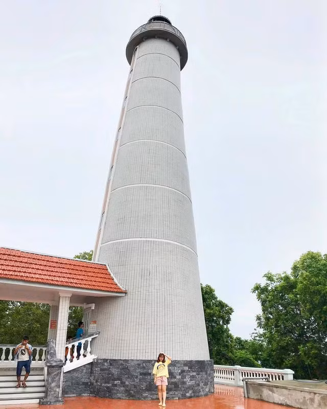 Hải đăng Cô Tô được xây dựng từ cuối thế kỷ 19 được xem là 