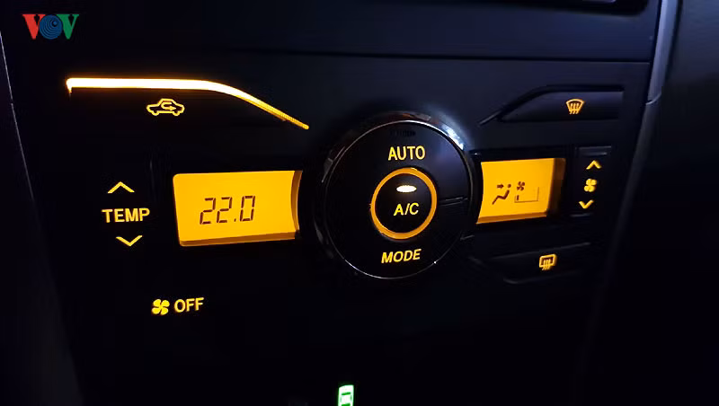 Sử dụng điều hòa trên xe đúng cách vào những ngày hè oi bức cũng là điều các tài xế cần lưu ý.