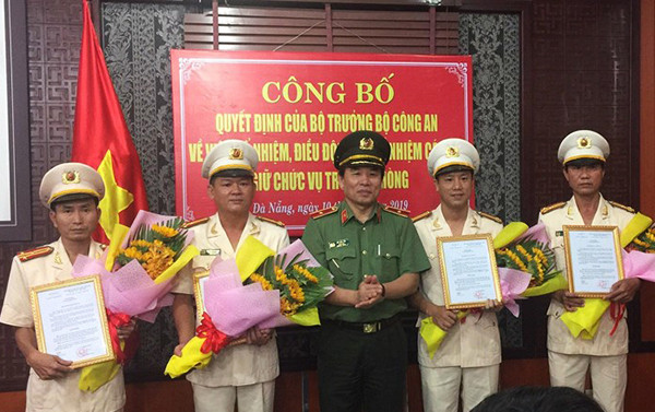 Thiếu tướng Vũ Xuân Viên, GĐ Công an TP Đà Nẵng trao quyết định bổ nhiệm Thiếu tướng Vũ Xuân Viên, GĐ Công an TP Đà Nẵng trao quyết định bổ nhiệm