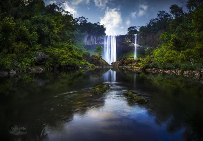 Khu vực thác Én đẹp như tranh vẽ. Ảnh: Võ Việt-Nắng Hạ