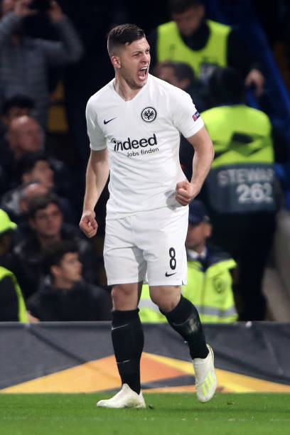 Luka Jovic đưa trận đấu về vạch xuất phát ngay ở phút thứ 4 của hiệp 2. (Ảnh: Getty) Luka Jovic đưa trận đấu về vạch xuất phát ngay ở phút thứ 4 của hiệp 2. (Ảnh: Getty)