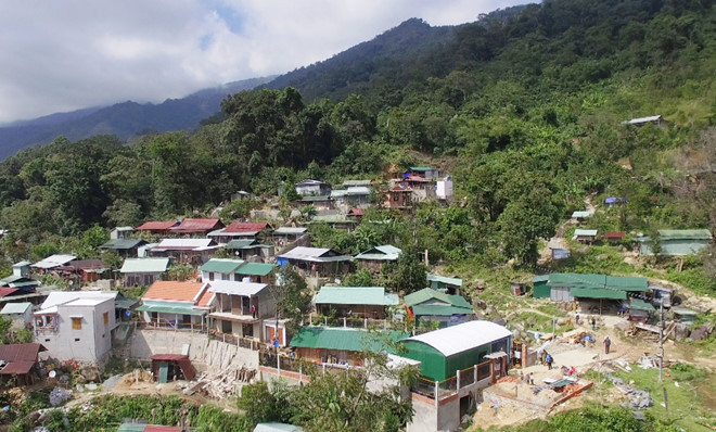  'Làng tỉ phú' Tắk Lang