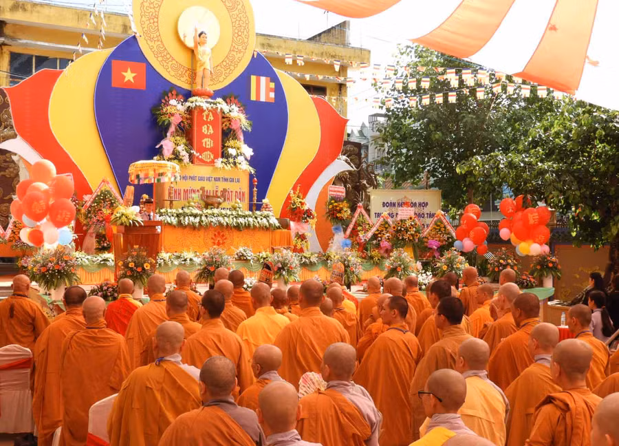 Quang cảnh Đại Lễ Phật đản năm 2018 tại Gia Lai. Ảnh: Thanh Nhật 