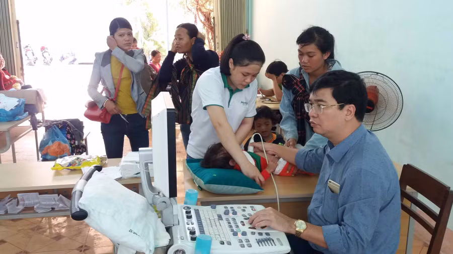 Người dân sẽ được khám sàng lọc miễn phí bệnh tim. Ảnh: Như Nguyện 