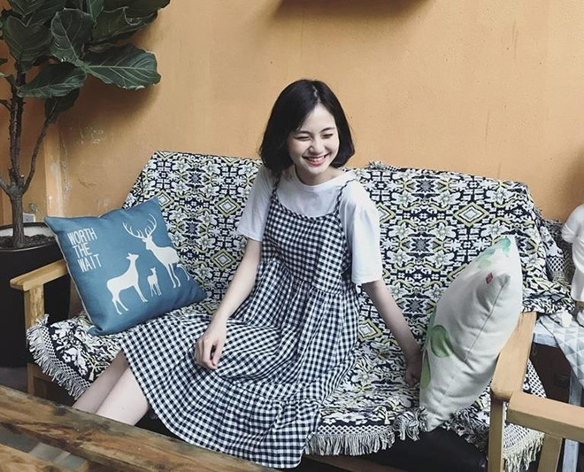 Đối với Phương Anh, làm mẫu ảnh vừa là sở thích, vừa giúp cô có thêm nhiều kinh nghiệm. Dù công việc có thể linh hoạt giờ giấc, cô luôn cố gắng trong việc cân bằng giữa học và làm thêm để không ảnh hưởng đến kết quả ở trường.