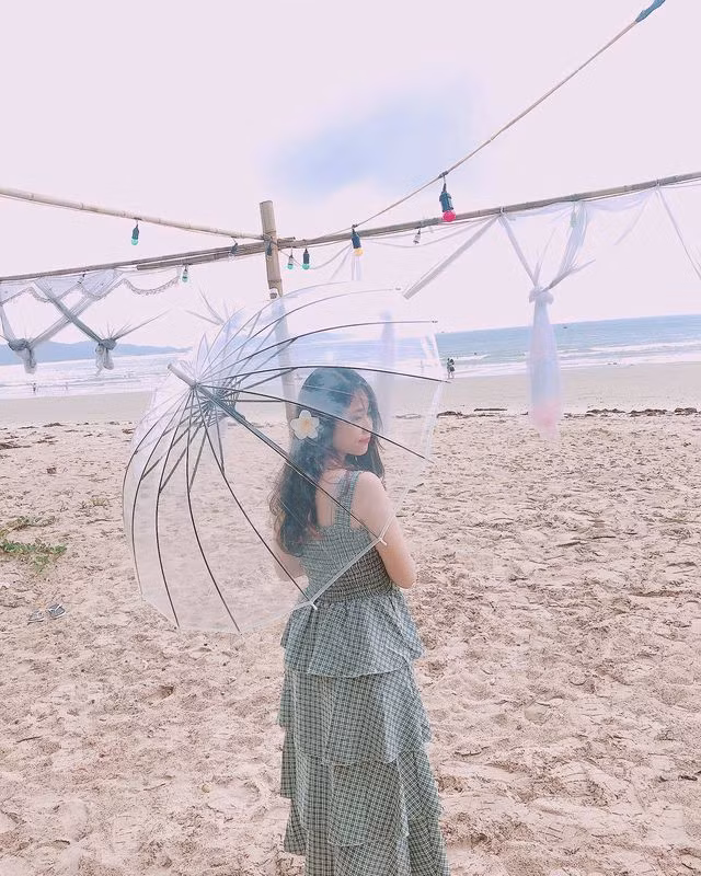 Khung cảnh lãng mạn bên bờ biển ở Cô Tô. Ảnh: @_phuong282