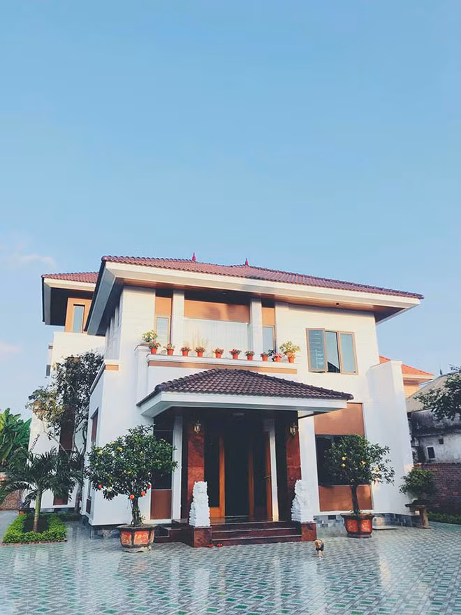 Nhà 7 tỷ Hoàng Hạnh xây tặng bố mẹ ở quê.