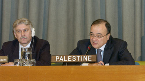 Nhà Ngoại giao Palestine Nasser An-Kidwa (phải).