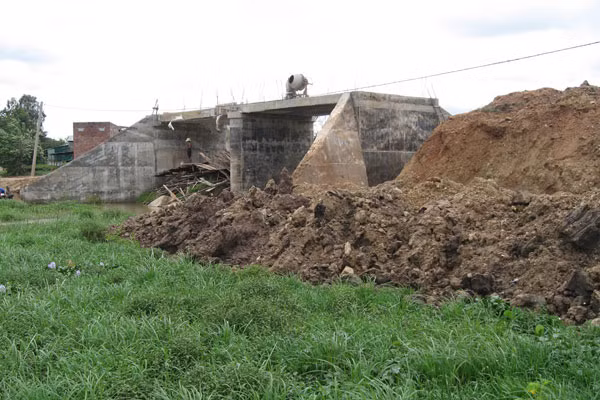 Công trình cầu buôn Hing (thị xã Ayun Pa). Ảnh: Đ.P