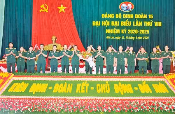 Ban Chấp hành Đảng bộ Binh đoàn 15 nhiệm kỳ 2020-2025. Ảnh: Vĩnh Hoàng