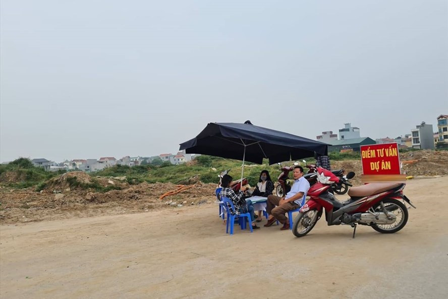 COVID-19 tái bùng phát khiến nhiều ngành nghề rơi vào tình cảnh khó chồng khó. Ảnh Minh Khôi.