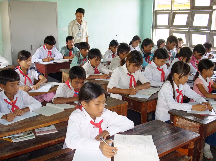  Học sinh dân tộc thiểu số thuộc vùng đặc biệt khó khăn. Ảnh: Thanh Nhật