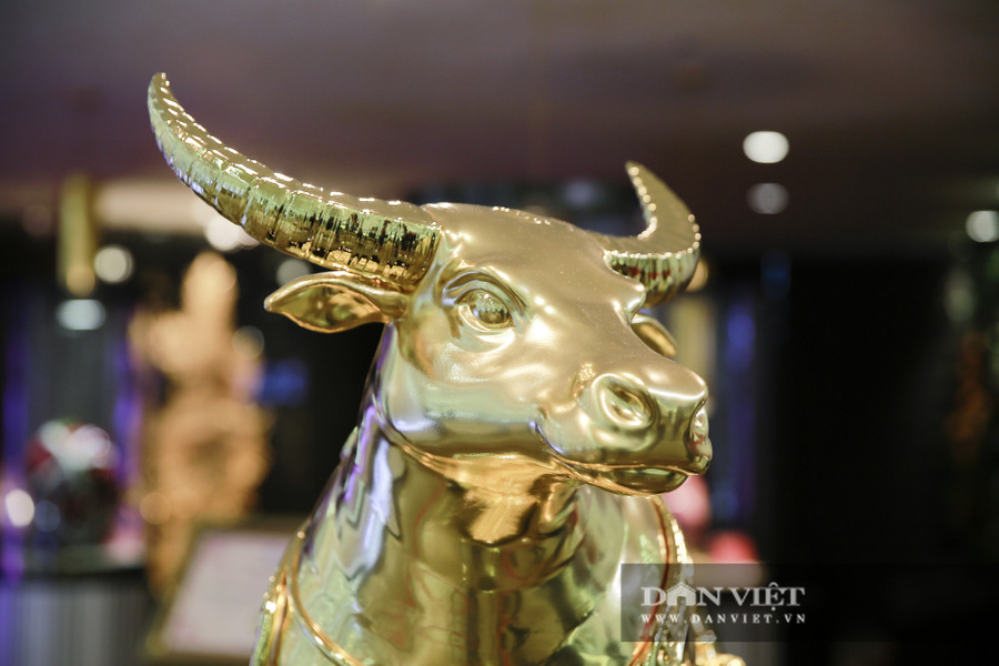 Hiện nay, báu vật Kim Ngưu Vương Bảo là một trong những tượng trâu làm bằng vàng nguyên chất có giá trị lớn nhất tại Việt Nam. Hiện nay, báu vật Kim Ngưu Vương Bảo là một trong những tượng trâu làm bằng vàng nguyên chất có giá trị lớn nhất tại Việt Nam.