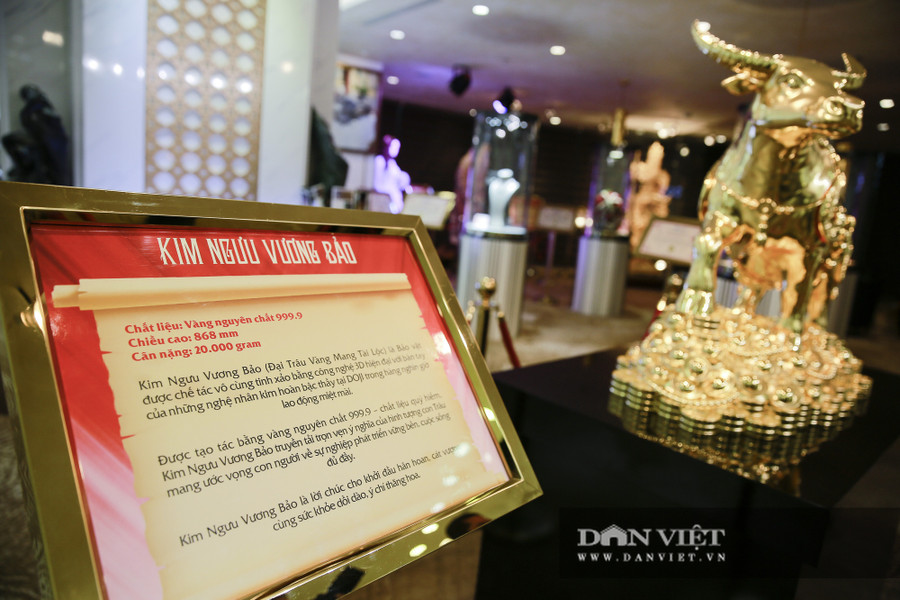 Kim Ngưu Vương Bảo truyền tải ước vọng của con người về sự nghiệp phát triển vững bền, cuộc sống đủ đầy. Kim Ngưu Vương Bảo truyền tải ước vọng của con người về sự nghiệp phát triển vững bền, cuộc sống đủ đầy.