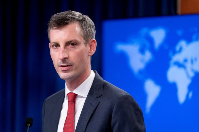 Người phát ngôn Bộ Ngoại giao Mỹ Ned Price cáo buộc Bắc Kinh tìm cách đổ lỗi cho những hành động của mình. Ảnh: Reuters