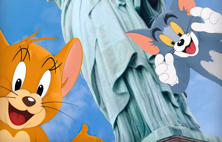 Thể loại live action (người đóng) kết hợp, tương tác với nhân vật hoạt hình từng nổi tiếng trong các phim ''Space Jam,'' ''Chú mèo Garfield''... nay tái xuất cùng bộ đôi Tom, Jerry. (Ảnh: Nhà phát hành)