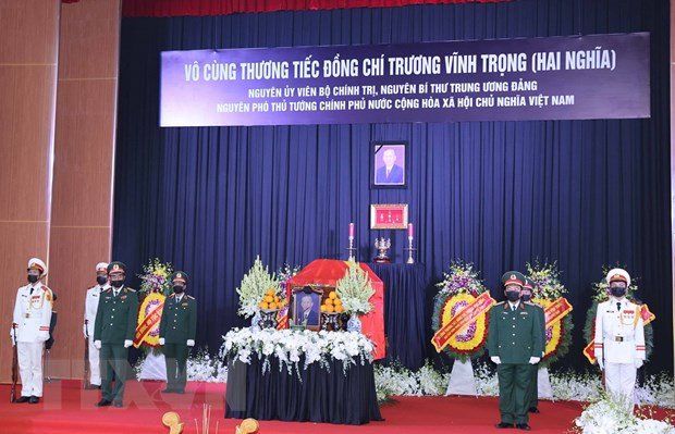Lễ viếng nguyên Phó Thủ tướng Trương Vĩnh Trọng diễn ra tại Hội trường UBND tỉnh Bến Tre. (Ảnh: Thống Nhất/TTXVN)