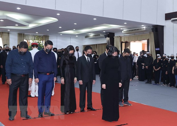 Đoàn đại biểu Chủ tịch nước Cộng hòa xã hội chủ nghĩa Việt Nam do Phó Chủ tịch nước Đặng Thị Ngọc Thịnh dẫn đầu viếng nguyên Phó Thủ tướng Trương Vĩnh Trọng. (Ảnh: Thống Nhất/TTXVN) Đoàn đại biểu Chủ tịch nước Cộng hòa xã hội chủ nghĩa Việt Nam do Phó Chủ tịch nước Đặng Thị Ngọc Thịnh dẫn đầu viếng nguyên Phó Thủ tướng Trương Vĩnh Trọng. (Ảnh: Thống Nhất/TTXVN)