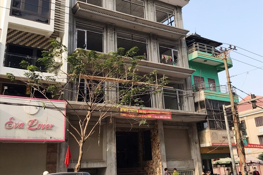 Hiện trường nơi xảy ra vụ tai nạn lao động khiến một công nhân tử vong. Ảnh: NT