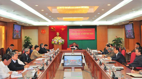 Ông Trần Cẩm Tú chủ trì kỳ họp thứ nhất của Ủy ban Kiểm tra Trung ương khóa XIII.