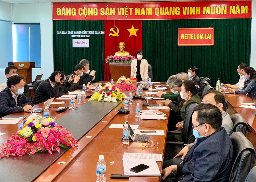  Phó Chủ tịch UBND tỉnh, Phó Trưởng ban chỉ đạo phòng-chống dịch Covid-19 tỉnh Gia Lai Nguyễn Thị Thanh Lịch phát biểu tại cuộc họp. Ảnh: Như Nguyện