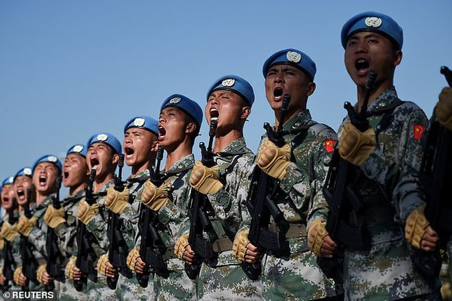 Các binh sĩ Trung Quốc trong một cuộc duyệt binh ở thủ đô Bắc Kinh-Ảnh: Reuters