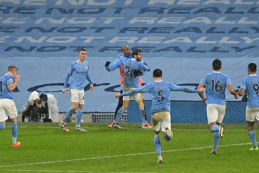 Sau khởi đầu loạng choạng, Man City đã "cất cánh" để vươn lên vị trí dẫn đầu tại Premier League. Ảnh: AFP Sau khởi đầu loạng choạng, Man City đã