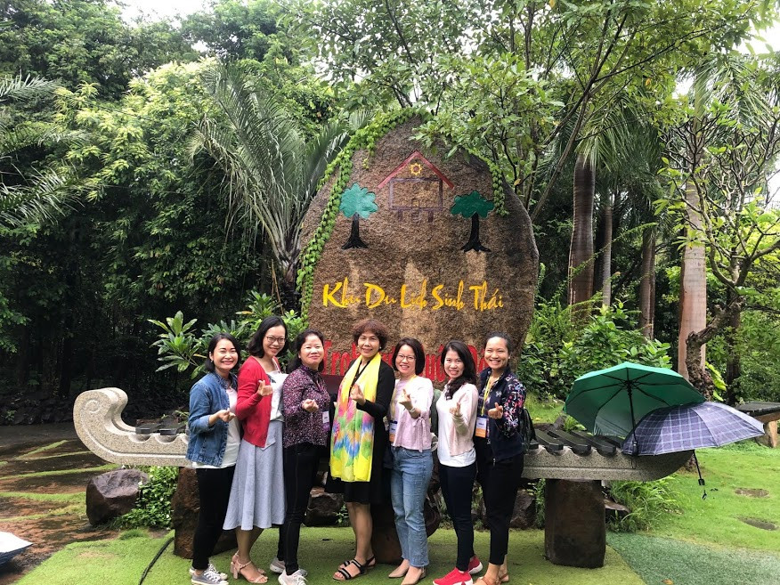 Du khách đến với Khu du lịch sinh thái Trol Bư (huyện Buôn Đôn) trong dịp Tết Nguyên đán Tân Sửu 2021.