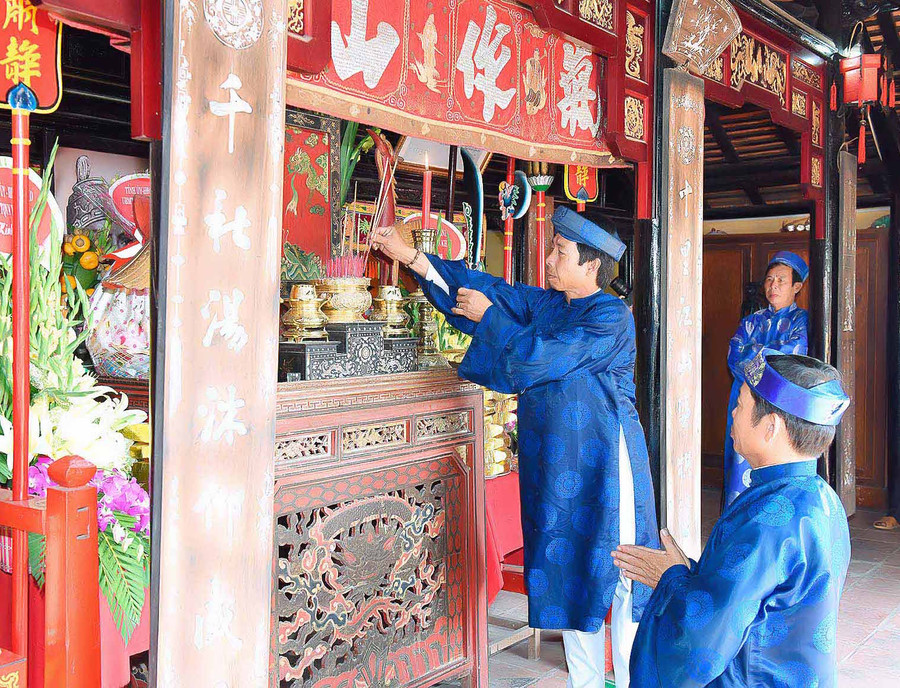 Dù trải qua nhiều biến cố lịch sử, song nhân dân vùng An Khê vẫn tưởng nhớ, tri tôn và duy trì việc thờ phụng anh em Nhà Tây Sơn. Ảnh: Hồng Thi.