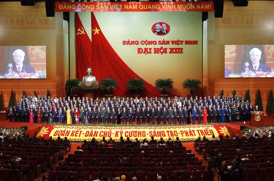 Ban Chấp hành Trung ương khóa XIII ra mắt. Ảnh: Phương Dung