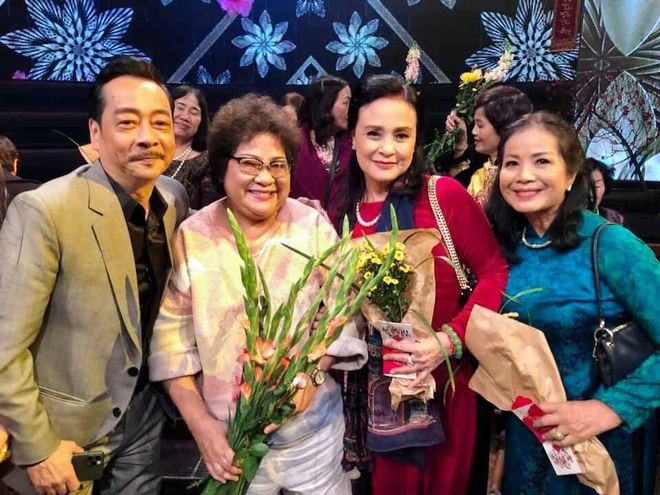 Hoàng Dũng được nhiều đồng nghiệp yêu mến bởi sự thân thiện, hòa đồng và tinh thần hết lòng vì nghệ thuật. ẢNH: FBNV