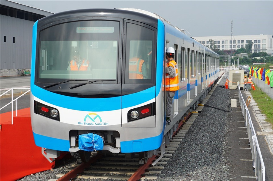 Tàu metro số 1 trên đường ray Depot Long Bình (Thành phố Thủ Đức) hồi tháng 10.2020. Ảnh: Minh Quân